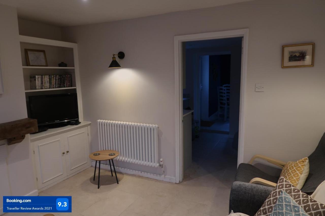 Peaceful Cottage In Heart Of Winchcombe Extérieur photo